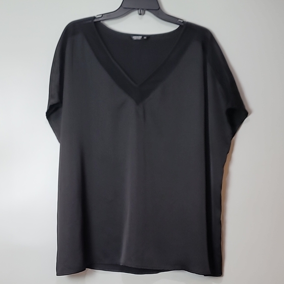 SHEIN Tops - SHEIN Black V-Neck Cap Sleeve Boxy Blouse